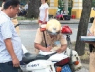 MỨC PHẠT LỖI VƯỢT ĐÈN ĐỎ, VƯỢT ĐÈN VÀNG NĂM 2024